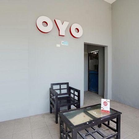 Oyo 1316 Mentari Family Homestay Probolinggo Bagian luar foto