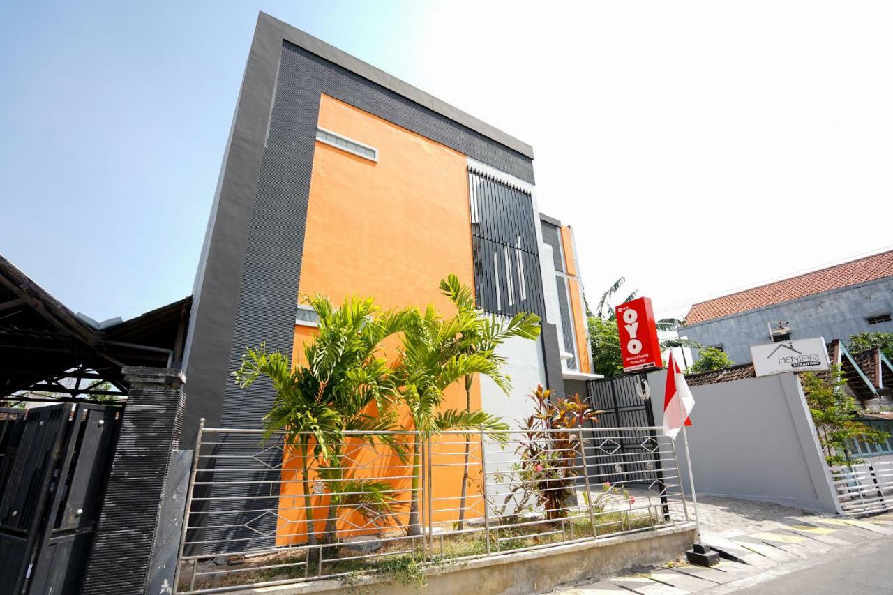 Oyo 1316 Mentari Family Homestay Probolinggo Bagian luar foto