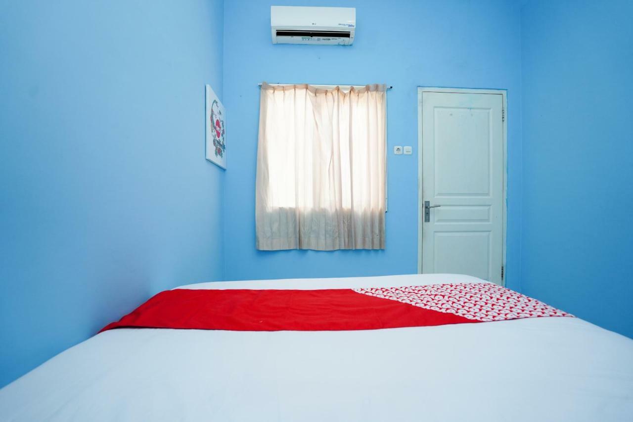 Oyo 1316 Mentari Family Homestay Probolinggo Bagian luar foto