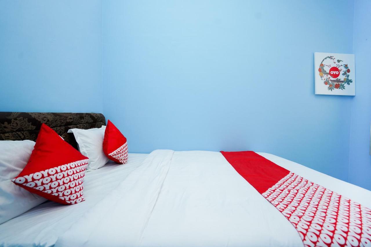 Oyo 1316 Mentari Family Homestay Probolinggo Bagian luar foto