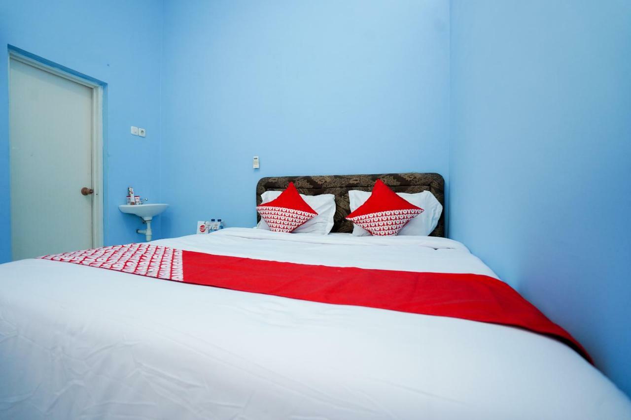 Oyo 1316 Mentari Family Homestay Probolinggo Bagian luar foto