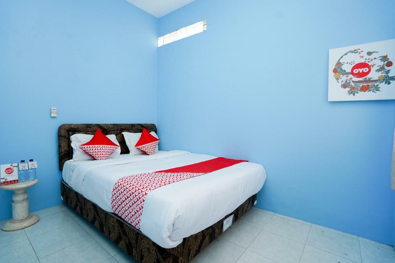 Oyo 1316 Mentari Family Homestay Probolinggo Bagian luar foto